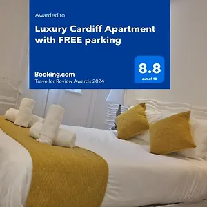 Luxury With Free Parking, Free High-speed Internet, Fully Equipped Kitchen Cardiff